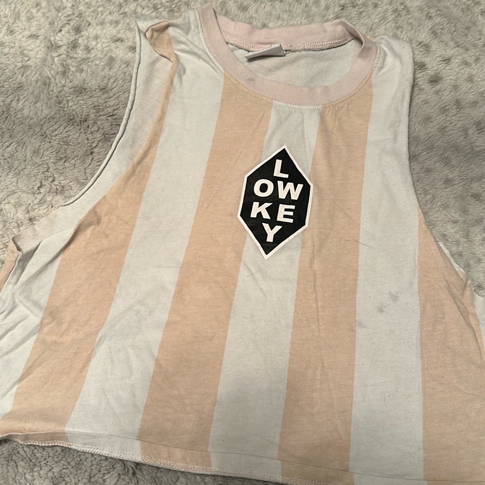 Loose crop gym type shirt